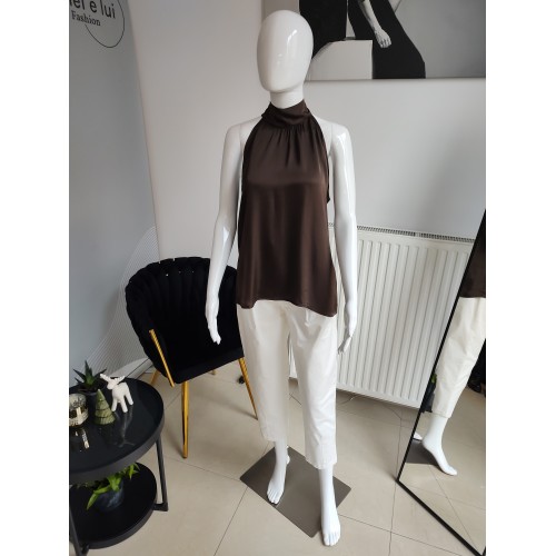 Blouse with a stand-up collar - brown