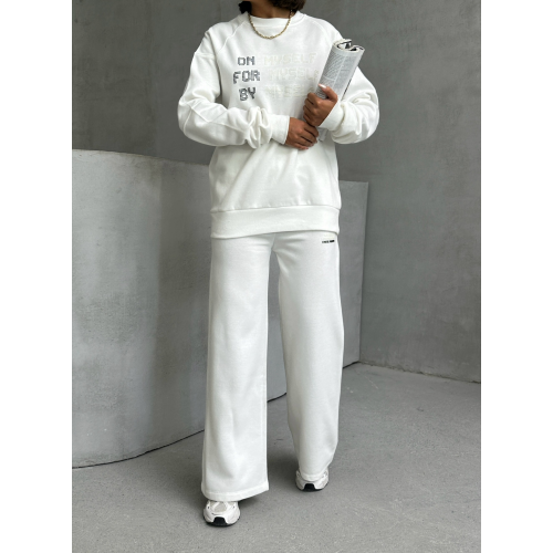 Tracksuit with decorative inscription - cream