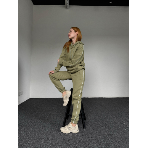 Tracksuit with decorative belt and hood - olive